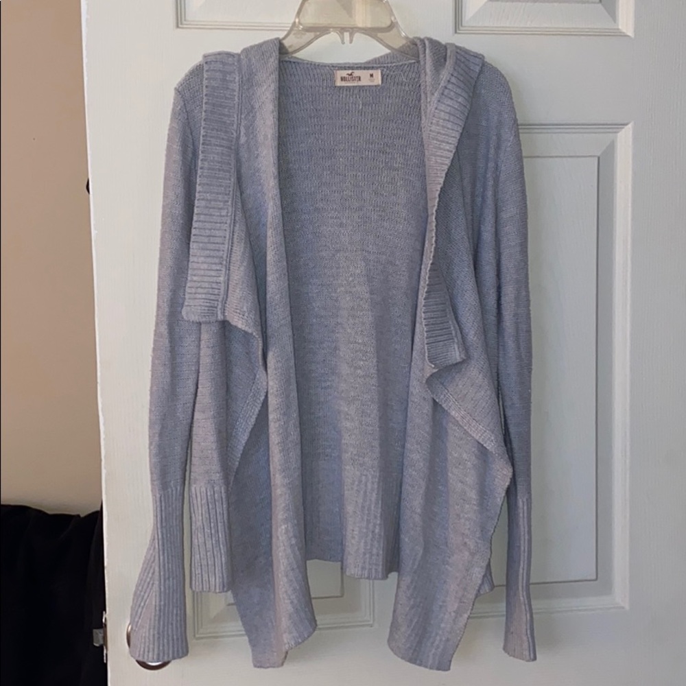 Hollister cardigan size medium